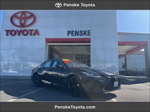 Used 2025 Lexus ES 300h F Sport image 1