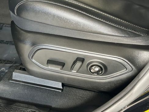 Used 2023 Jeep Grand Cherokee Limited image 16