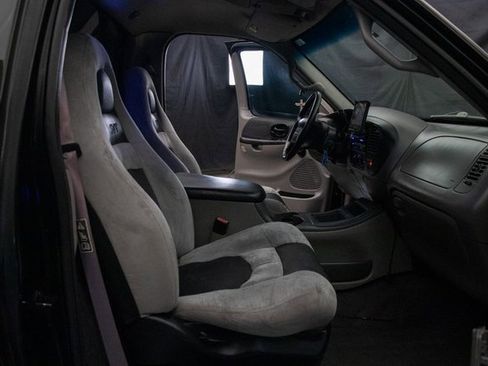 Used 2002 Ford F150 Lightning image 15