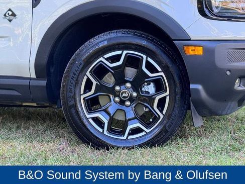 Certified 2025 Ford Bronco Sport Outer Banks w/ Outer Banks Tech Package+ image 9