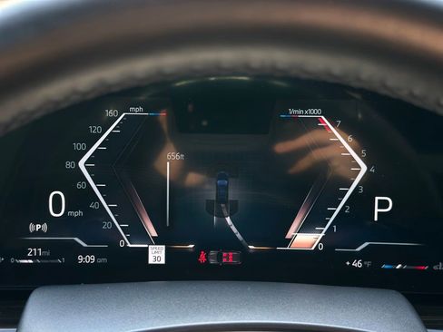 Certified 2024 BMW X7 xDrive40i w/ M Sport Package image 14