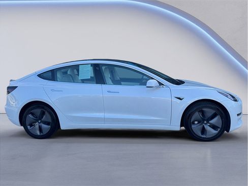 Used 2020 Tesla Model 3 Standard Range Plus image 7