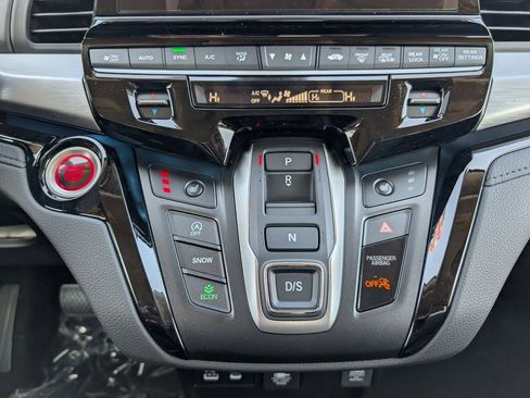 New 2026 Honda Odyssey Touring image 14