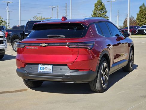 New 2026 Chevrolet Equinox EV LT image 4