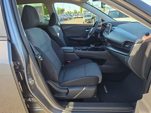 Used 2023 Nissan Rogue SV AWD/4WD image 13