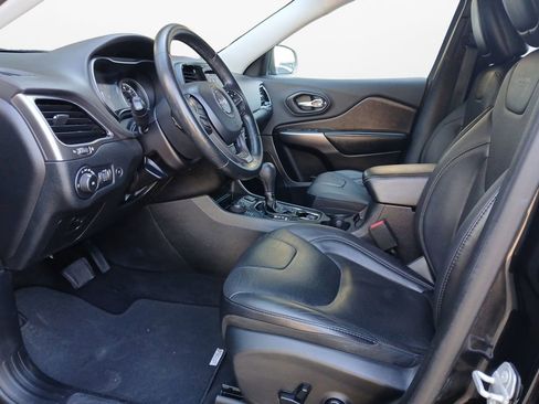 Used 2019 Jeep Cherokee Limited AWD/4WD image 19