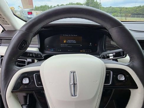 Certified 2023 Lincoln Aviator Black Label w/ Class IV Trailer Tow Package image 12