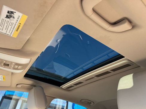 Used 2015 Mercedes-Benz E 350 Sedan image 19