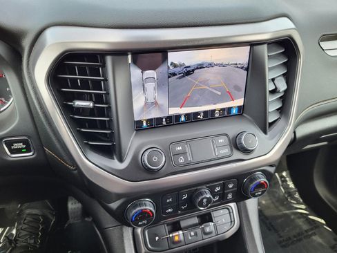 Used 2023 GMC Acadia AT4 w/ Technology Package image 17