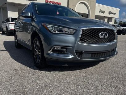 Used 2017 INFINITI QX60 FWD w/ Premium Plus Package