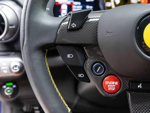 Used 2020 Ferrari 812 Superfast RWD image 24