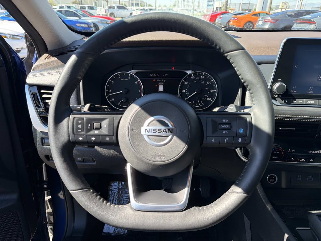 Used 2021 Nissan Rogue SV w/ Premium Package FWD image 9
