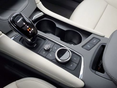 Certified 2024 Cadillac XT6 Premium Luxury image 43