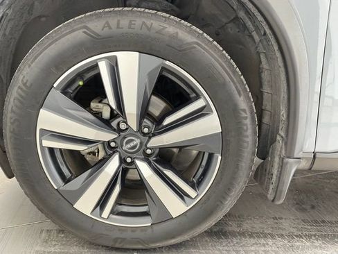 Used 2023 Nissan Rogue SL w/ SL Premium Package FWD image 10