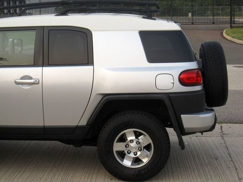Used 2008 Toyota FJ Cruiser 4WD w/ Convenience Pkg image 8