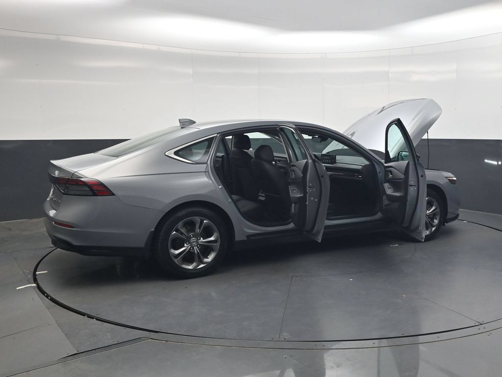 Used 2023 Honda Accord EX-L image 32