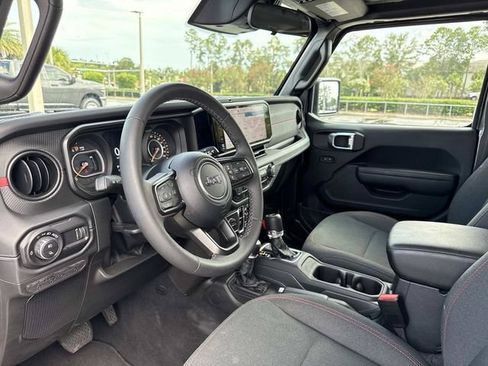 Used 2026 Jeep Gladiator Rubicon AWD/4WD image 21