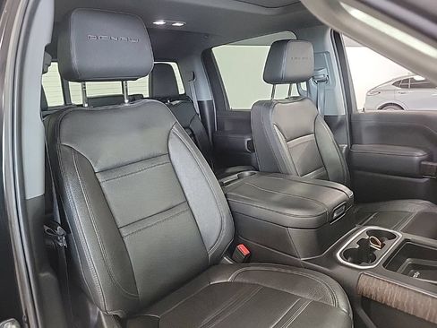 Used 2023 GMC Sierra 3500 Denali w/ Denali Ultimate Package AWD/4WD image 16