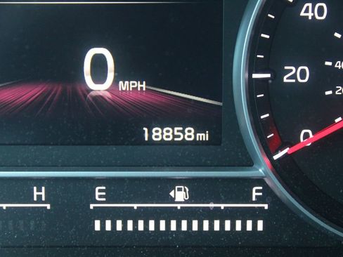 Certified 2023 Kia Sorento S image 29