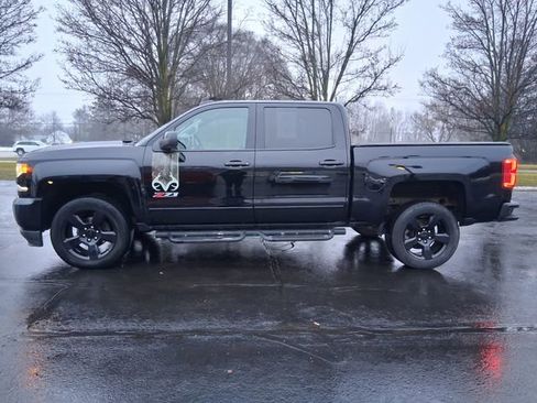 Used 2016 Chevrolet Silverado 1500 LTZ Z71 w/ Realtree Edition image 3