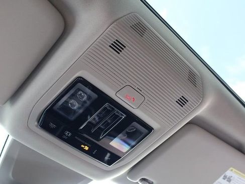 New 2026 Volkswagen Atlas SE image 20