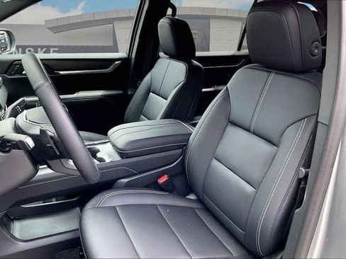 New 2026 GMC Acadia Elevation w/ Black Edition AWD/4WD image 10