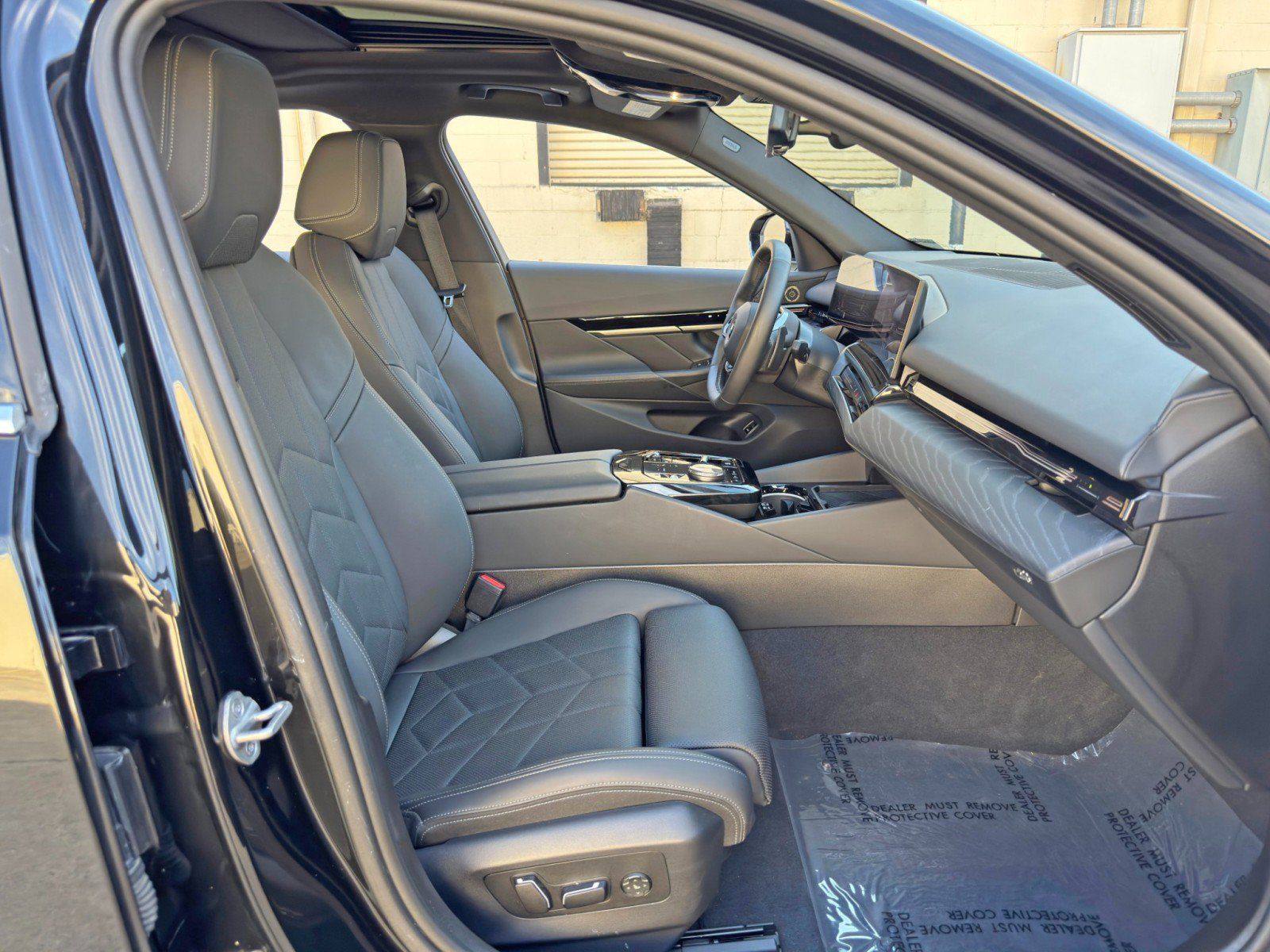 Used 2024 BMW 530i w/ Convenience Package RWD image 16