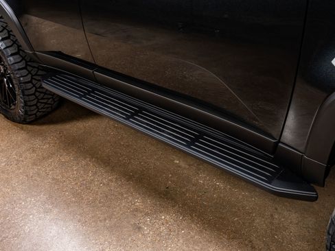 Used 2025 Lexus GX 550 image 13