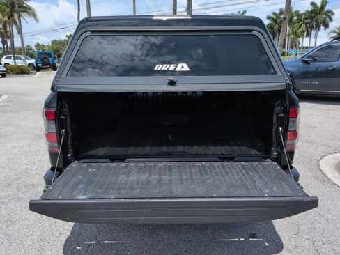 Used 2023 Nissan Frontier S w/ Technology Package RWD image 13