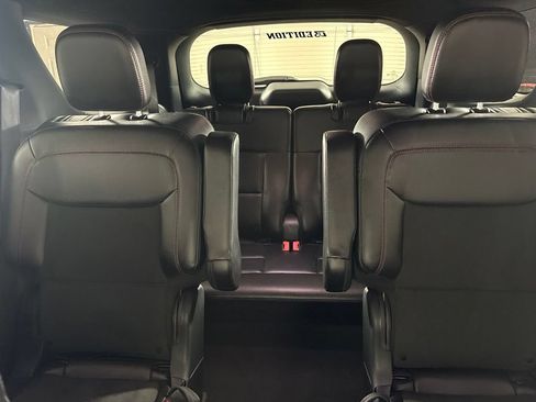 Used 2023 Ford Explorer ST-Line AWD/4WD image 37