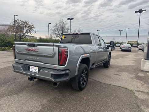 Used 2024 GMC Sierra 2500 AT4 w/ AT4 Premium Plus Package image 6