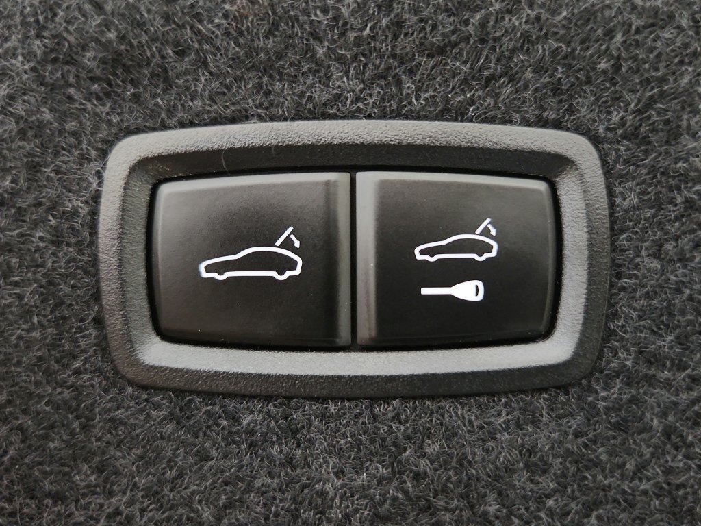 Used 2023 Audi e-tron GT Premium Plus w/ Performance Package AWD/4WD image 35