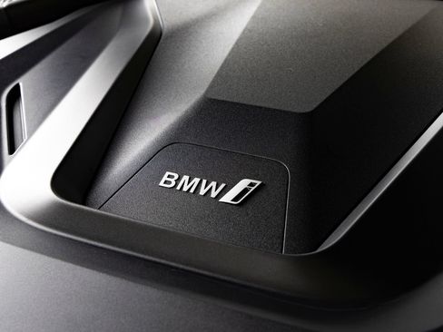 Used 2023 BMW i4 eDrive35 RWD image 32