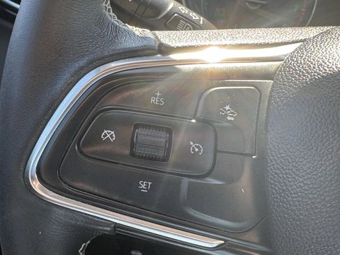 Used 2022 Buick Encore GX Select FWD image 25