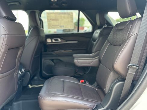 New 2026 Ford Explorer Platinum w/ LUX Leather Package AWD/4WD image 26