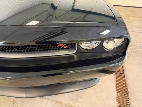 Used 2013 Dodge Challenger R/T RWD image 5
