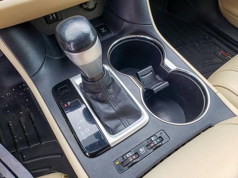 Used 2016 Toyota Highlander Limited image 13