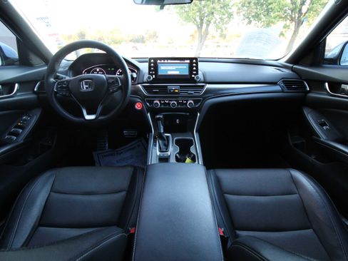 Used 2018 Honda Accord Sport image 40