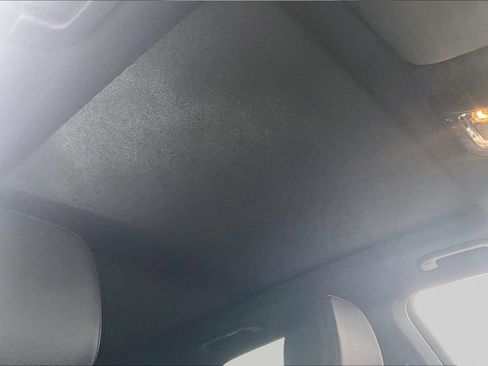 Used 2025 Mercedes-Benz GLE 350 4MATIC image 17