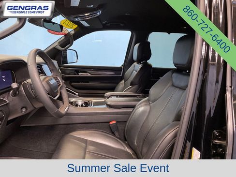 Used 2023 Jeep Wagoneer 4WD w/ Convenience Group I image 9