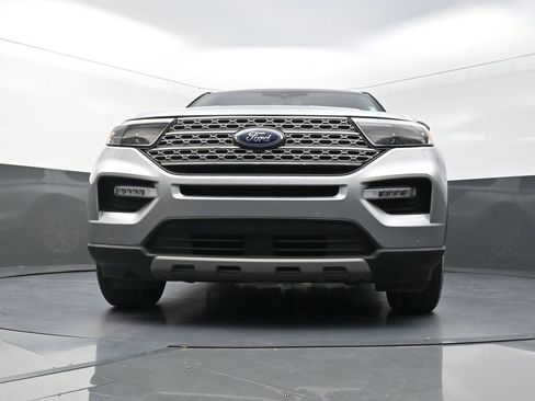 Used 2023 Ford Explorer Limited image 24