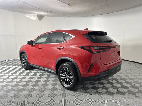 Used 2023 Lexus NX 250 FWD w/ Towing Package (2000 Lbs) image 6