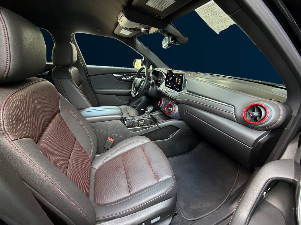 Used 2025 Chevrolet Blazer RS FWD image 17
