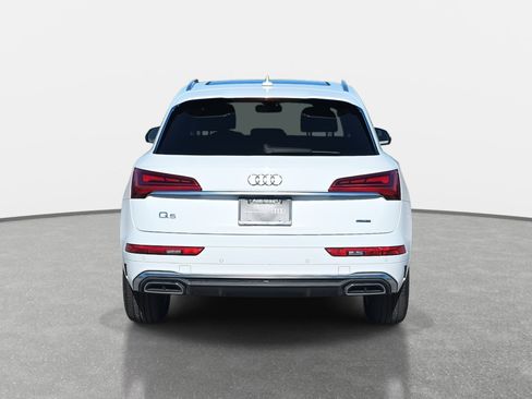 Used 2022 Audi Q5 2.0T Premium w/ Convenience Package image 6