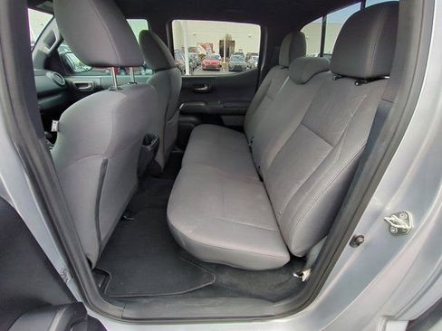 Certified 2019 Toyota Tacoma TRD Off-Road image 16