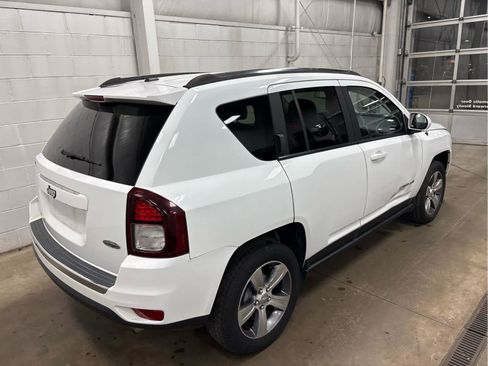 Used 2016 Jeep Compass High Altitude FWD image 3