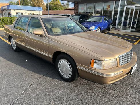 Used 1999 Cadillac De Ville w/ Comfort/Convenience Pkg image 4