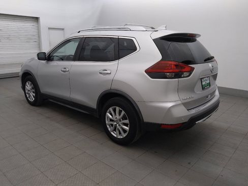 Used 2020 Nissan Rogue SV FWD image 3