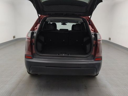 Used 2020 Jeep Cherokee Latitude Plus FWD image 29