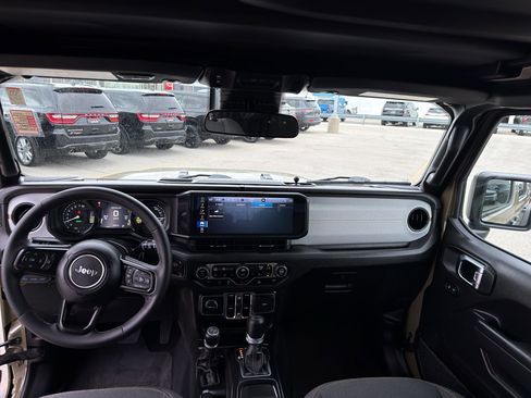 Used 2025 Jeep Wrangler Unlimited Sport S 4xe w/ Convenience Group AWD/4WD image 29